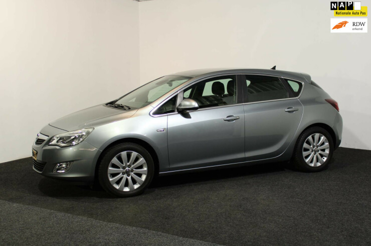 Opel-Astra-0